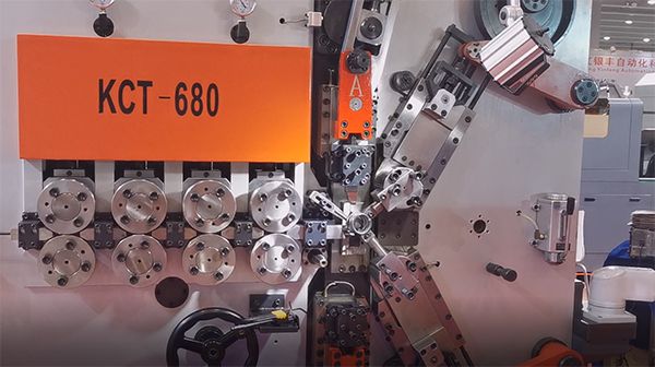 ماكينة لف النوابض السلكية بقطر من 3.0 إلى 8.0 مم، 60 متر في الدقيقة، 6 محاور، KCT-680